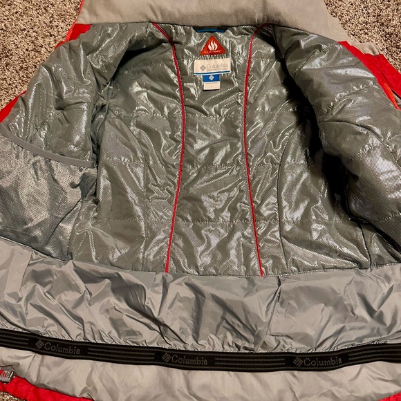 Columbia Red Hooded Jacket - Picture 3 of 6